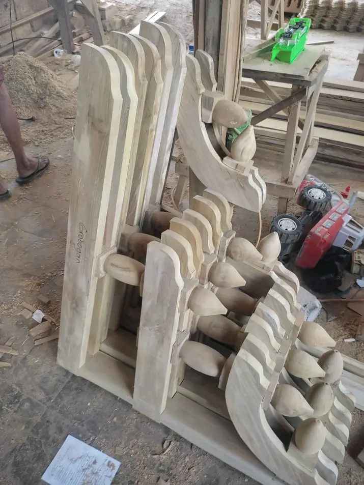 Balok Konsol Kayu